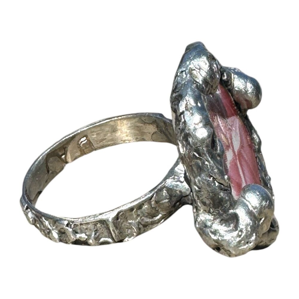 Broken China Ring - Vintage Floral with Silver Spoon Band & Brutalist Metalwork - Picture 5 of 15